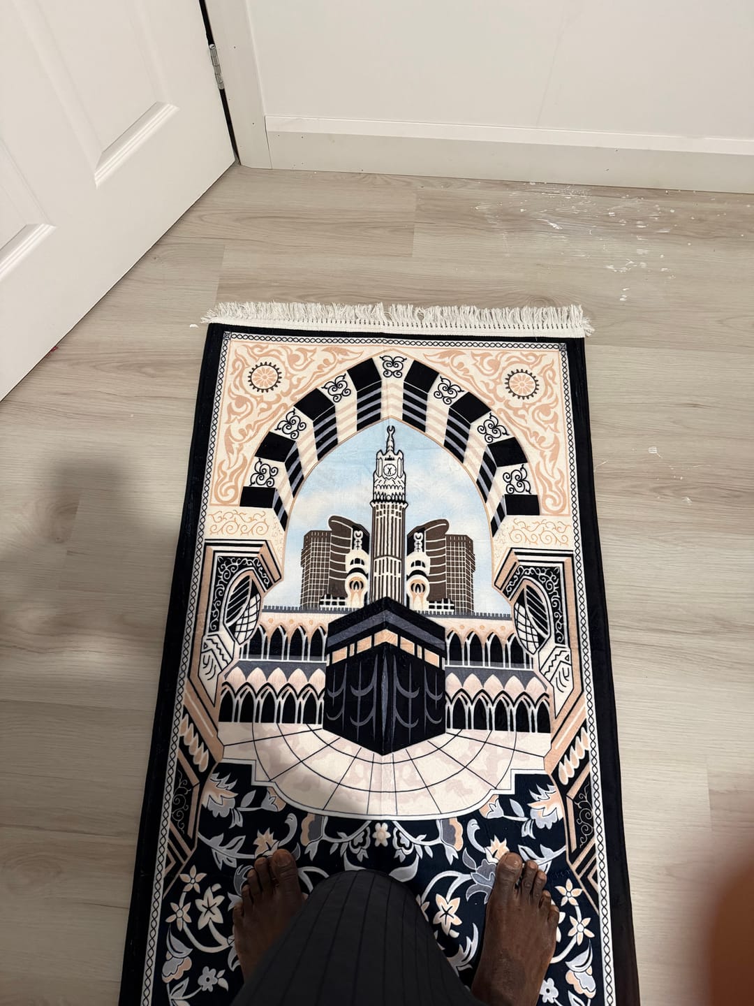 Customer photo review of Floral Kaaba  Padded Prayer Mat
