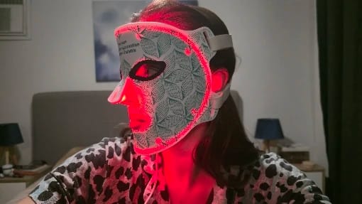 Customer photo review of AQUALYA LumiMask™ LED – Spa-Worthy Skin in 15 Minutes + Firming Cream