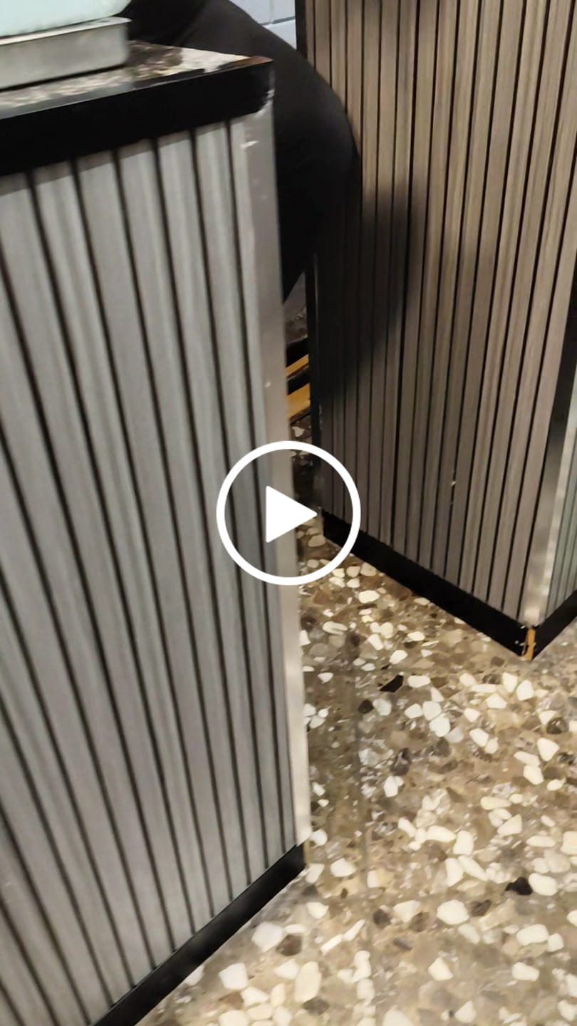 Customer video review of PANNELLO DOGHE PVC LEGNO H.280 L.30 SP.1 CM
