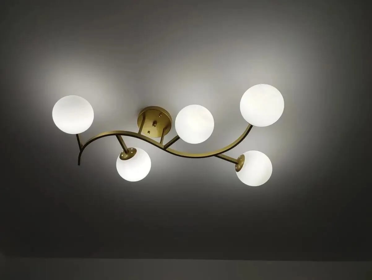 Customer photo review of Glass Globe Ceiling Light, Curving Branch Iron Arms, 66–110 cm