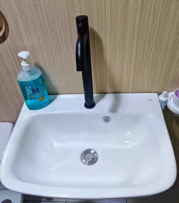 Customer photo review of Asnen - Single-Hole Single-Handle Bathroom Basin Faucet