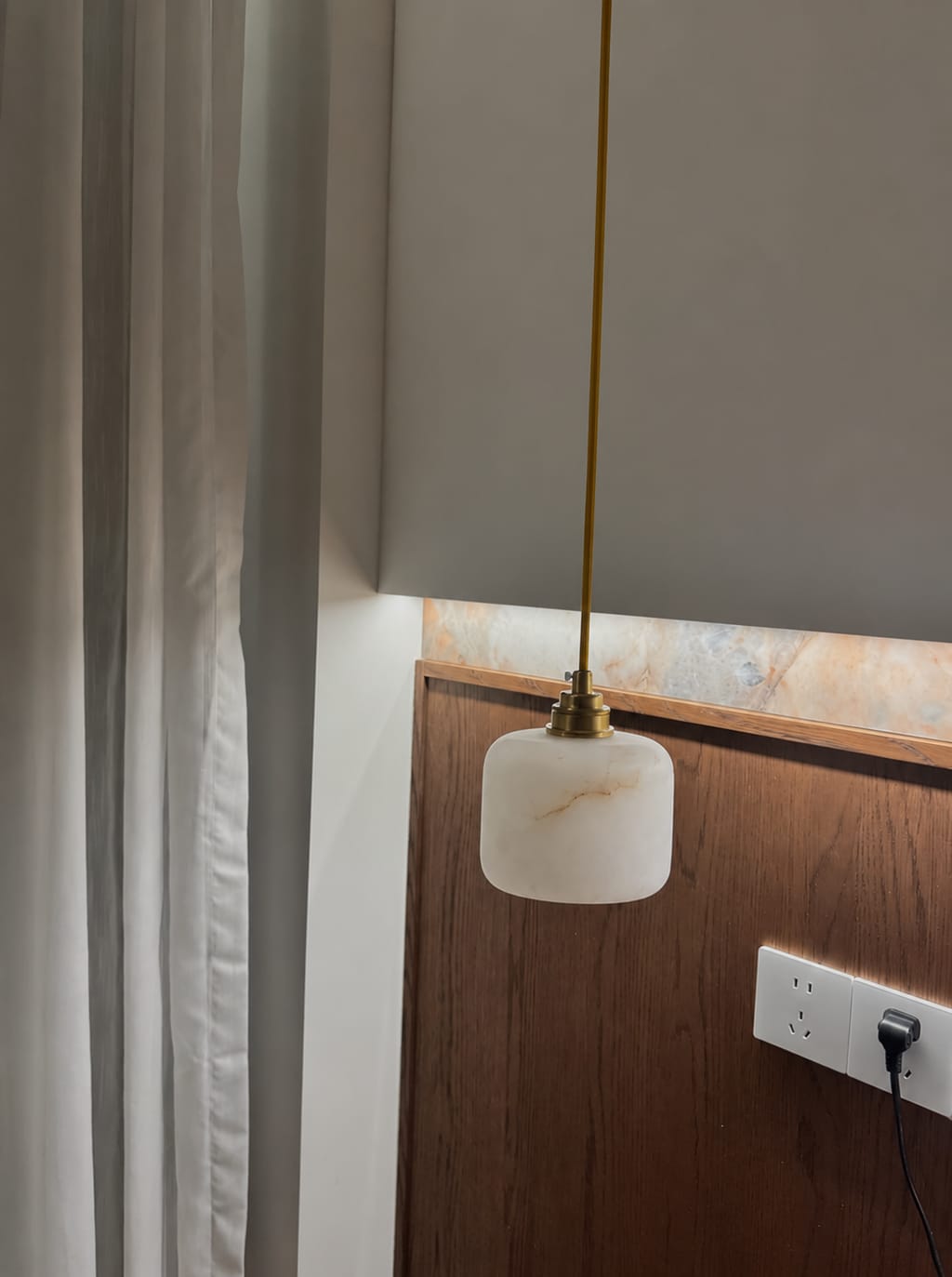 Customer photo review of Brass Alabaster Pendant Light, Adjustable 150 cm Cord