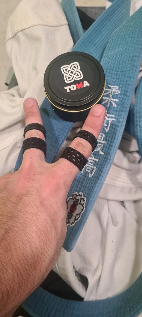 Customer photo review of Towa Finger Strap — 2 Hands Bundle