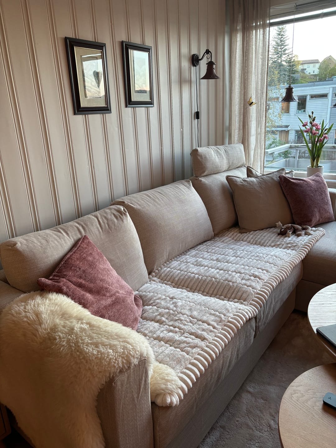 Customer photo review of Koselig Sofatrekk – Hundens favorittplass