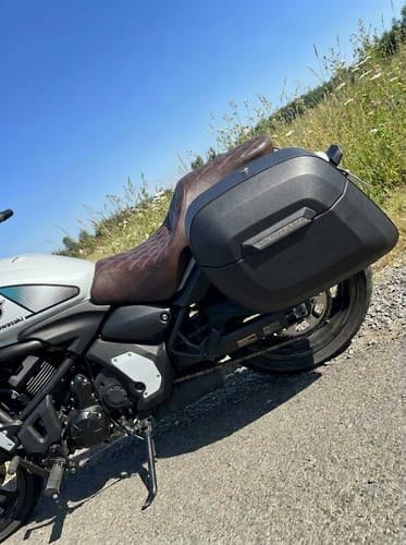 Customer photo review of 40L - Lamellar Raven Extra Large Kawasaki Vulcan S VN650 Leather Covered Motorcycle Hard Saddlebags