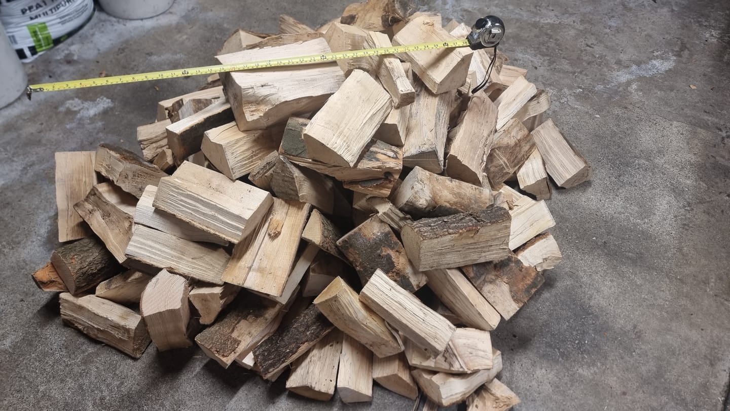 Customer photo review of Kiln Dried Hardwood Logs Firewood XL Tonne Bag