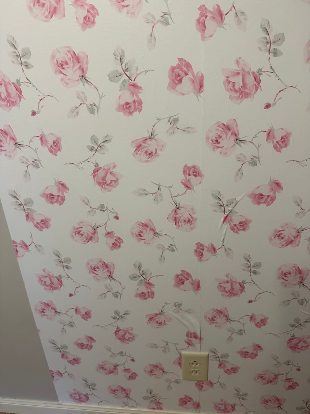 Customer photo review of LoveShackFancy LFS6109  Wallpaper
