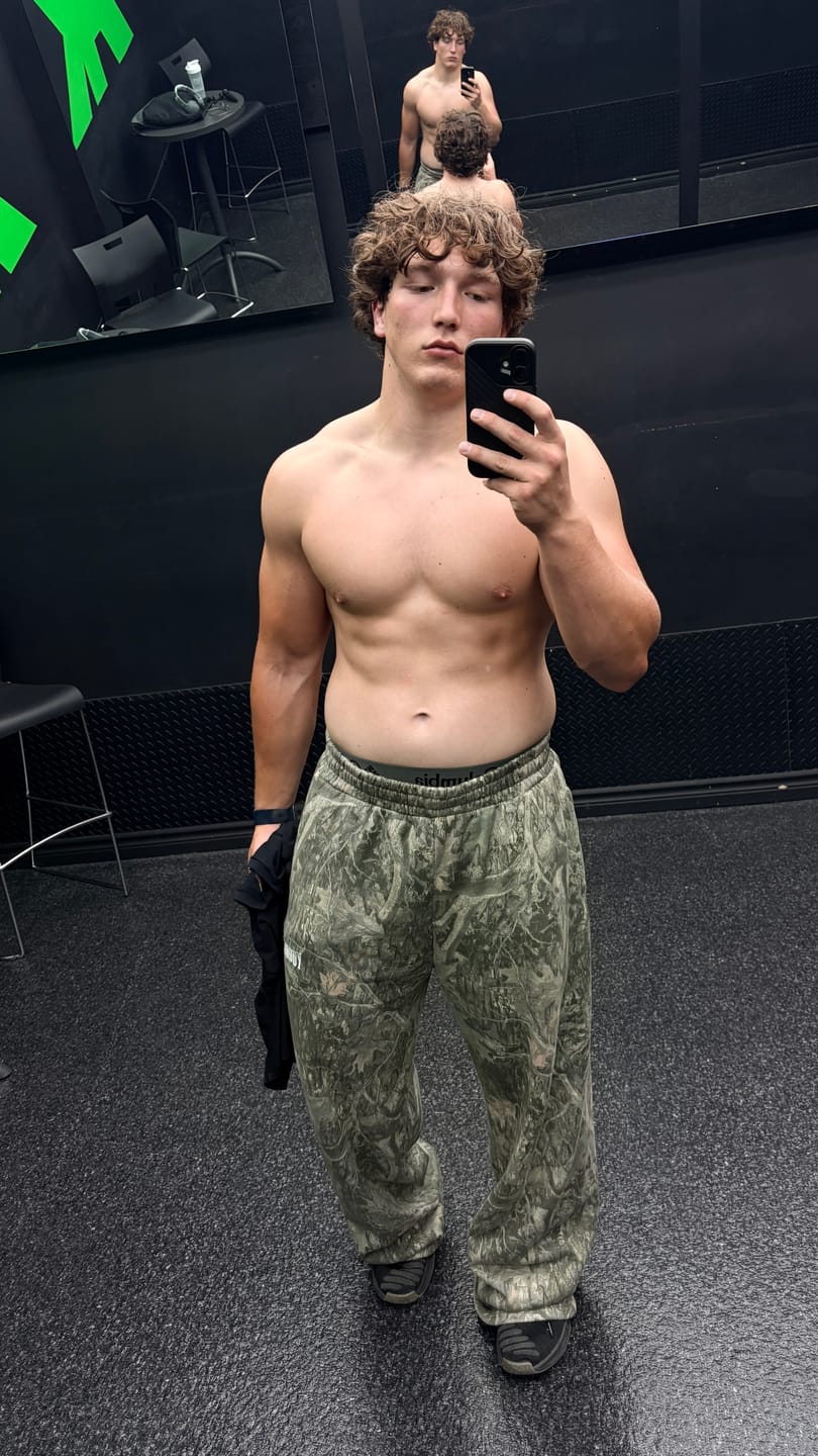 Customer photo review of 2133 - Tree Camo Baggy Sweats