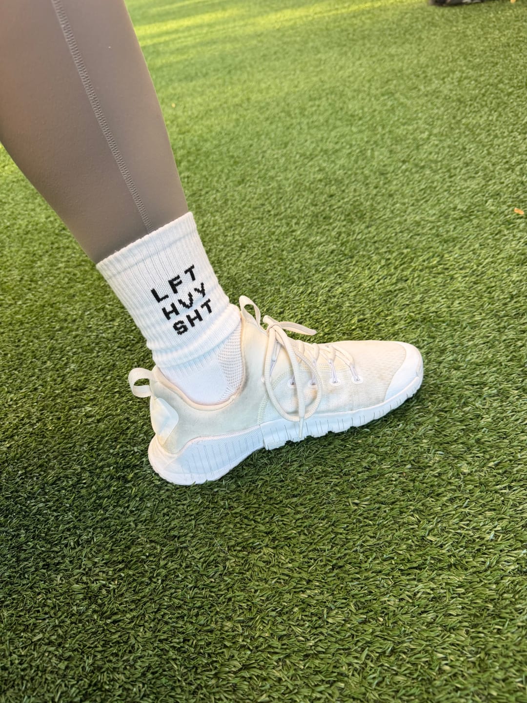 Customer photo review of Pretty Girls Squat ™ - Crew Workout Socks