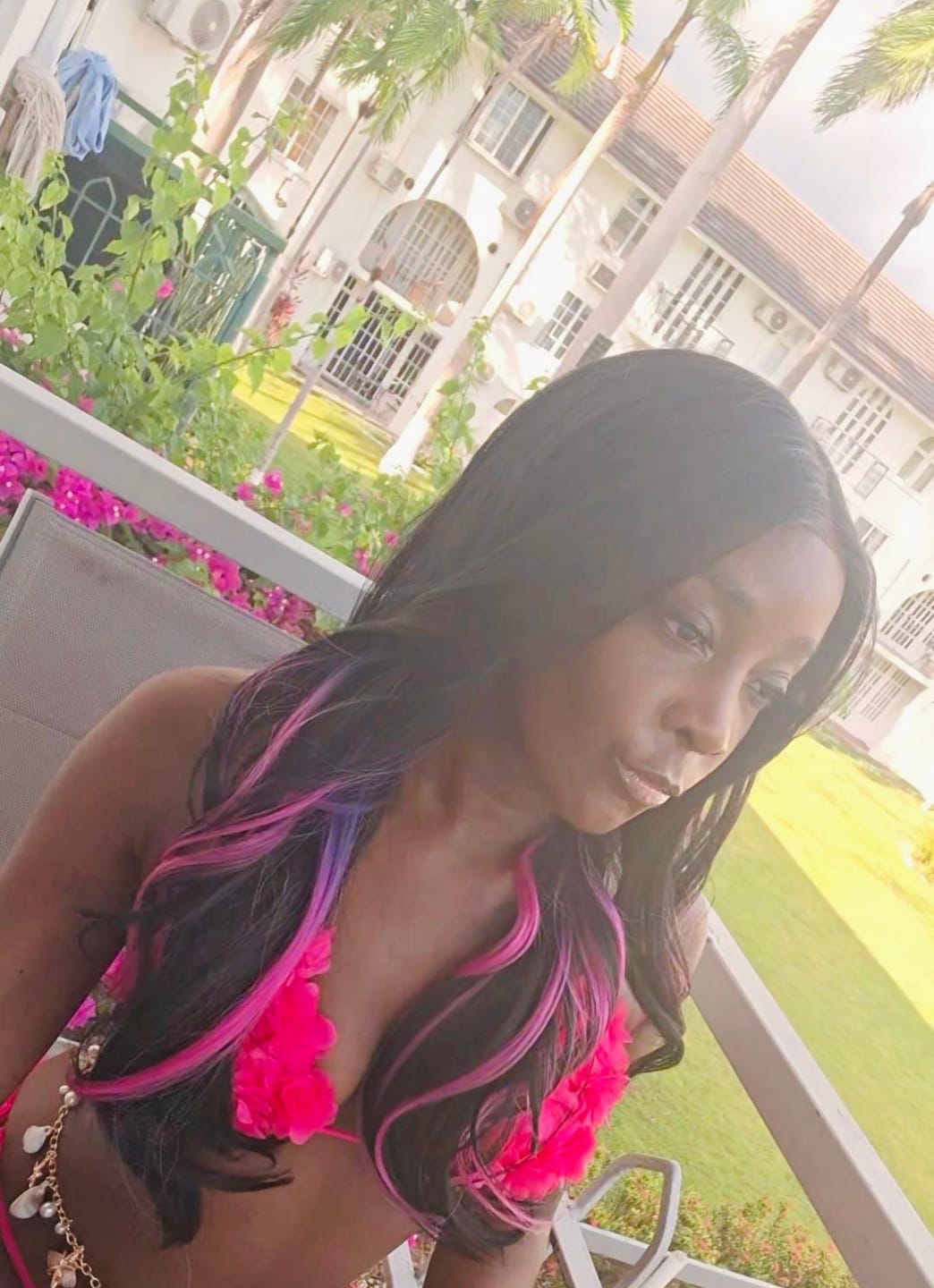 Customer photo review of Outre Melted Hairline Glueless HD Lace Front Wig - MH 110