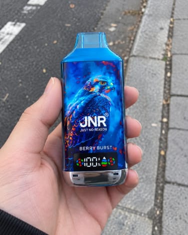 Customer photo review of Puff JNR 18K Taff Berry Burst Cigarettes électroniques Jetables with 24ml E-liquide