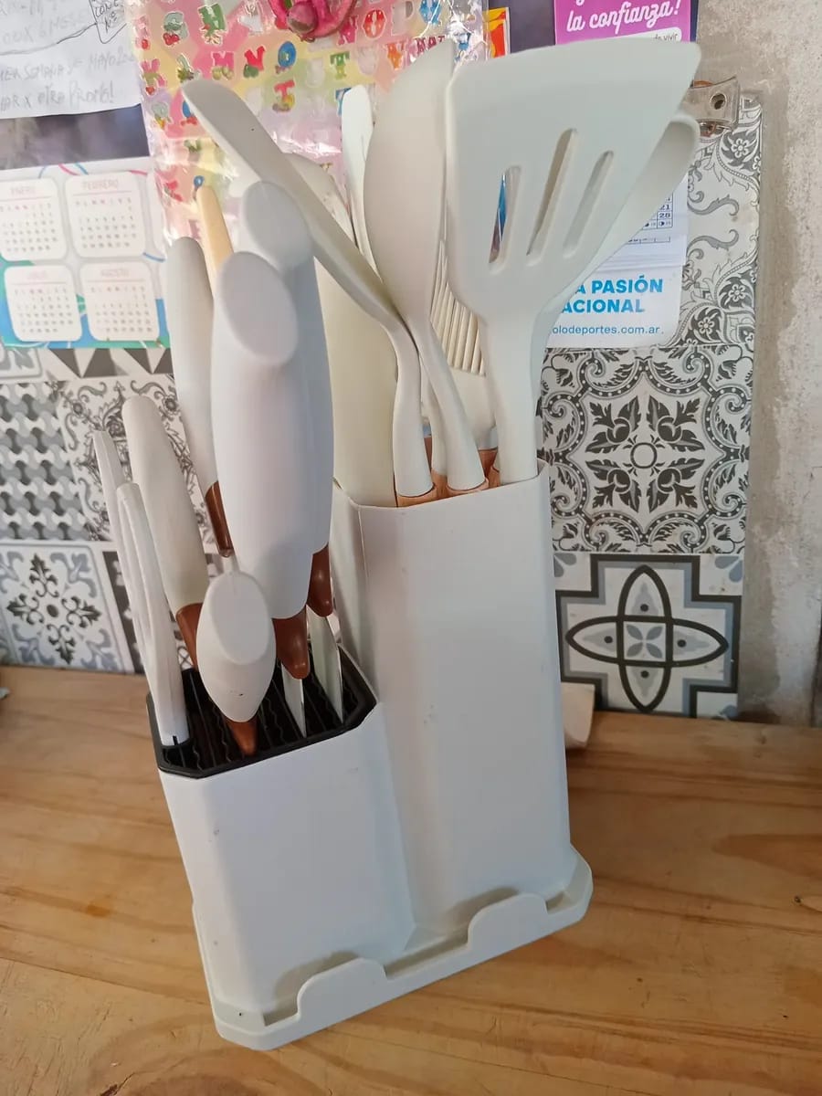 Customer photo review of 👩🏼‍🍳SetMaster™ - Juego de Utensilios de Cocina – 19 Piezas🥰