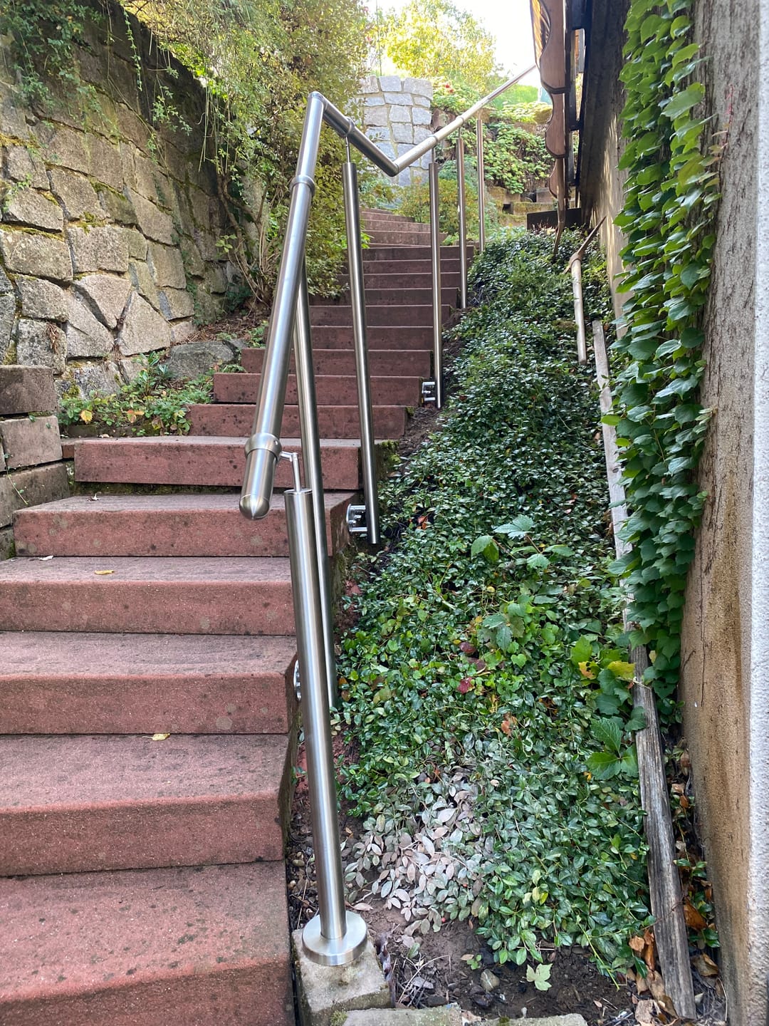 Customer photo review of Freistehender Edelstahl Handlauf zur seitlichen Montage – Starre Ausführung