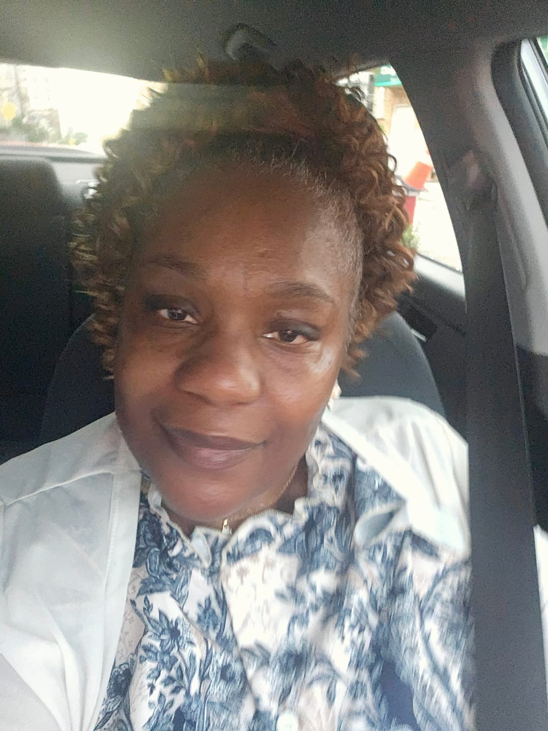 Customer photo review of Vivica A Fox Sassy & Classy Drawstring Ponytail - PB-COSY