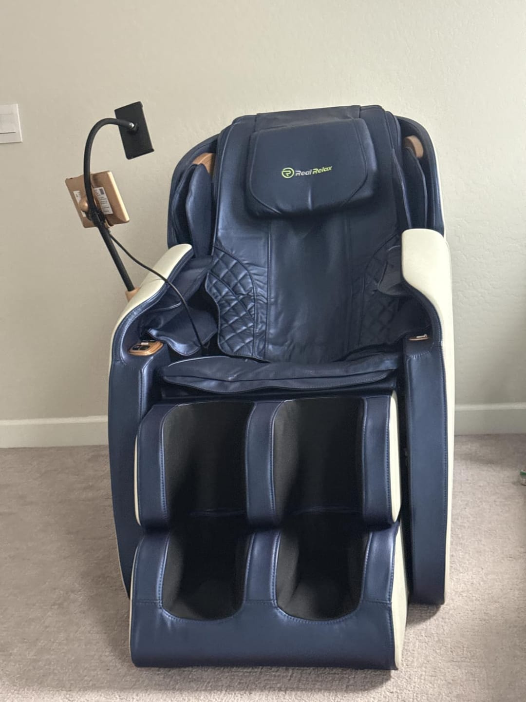 Customer photo review of Favor-06 2026 3D Zero Gravity Massage Chair Blue