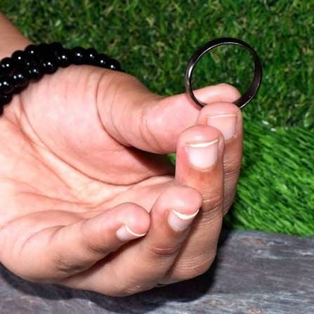Customer photo review of Black Horse Shoe Iron Ring (Kale Ghode ki Naal ki Anguthi) – 100% Natural