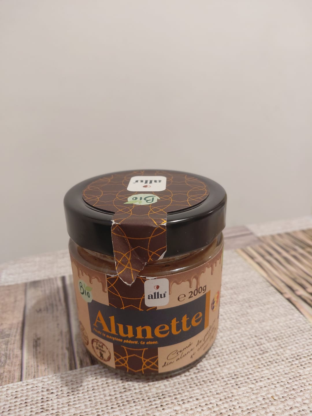 Customer photo review of Alunette ciocolată - cremă de alune 50% și ciocolată cu lapte, 200g
