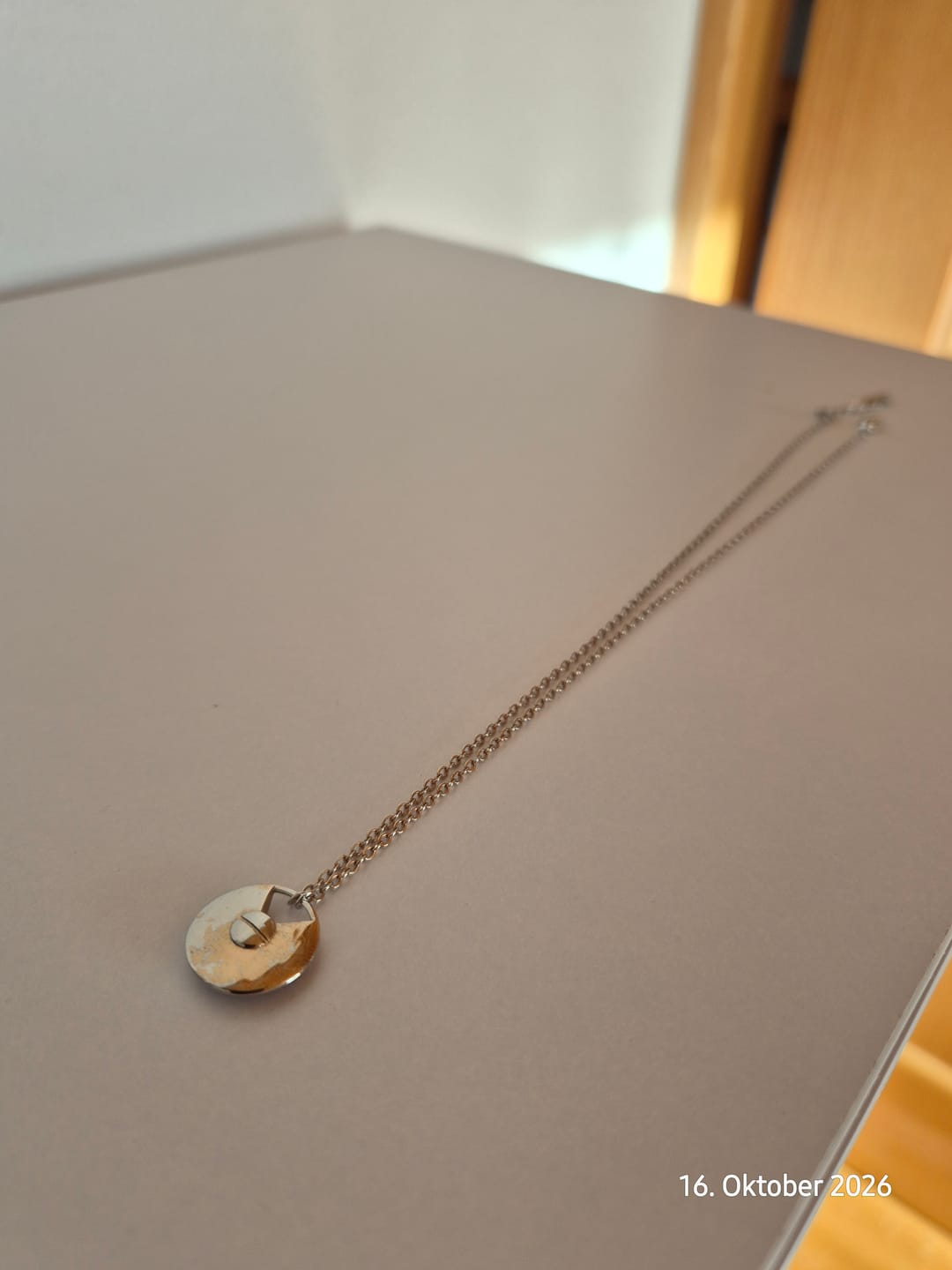 Customer photo review of Karneol Halskette - Kreismedallion