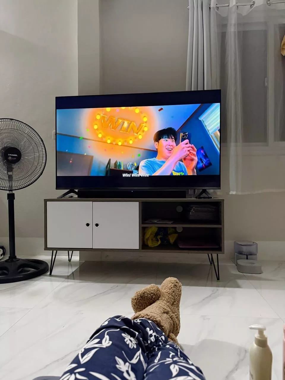 Customer photo review of Google Chromecast with Google TV - Streaming Entertainment with Voice Search - Watch Movies, Shows, and Live TV in 4K HDR Streaming Media Player - Includes Pouch and Cleaning Cloth