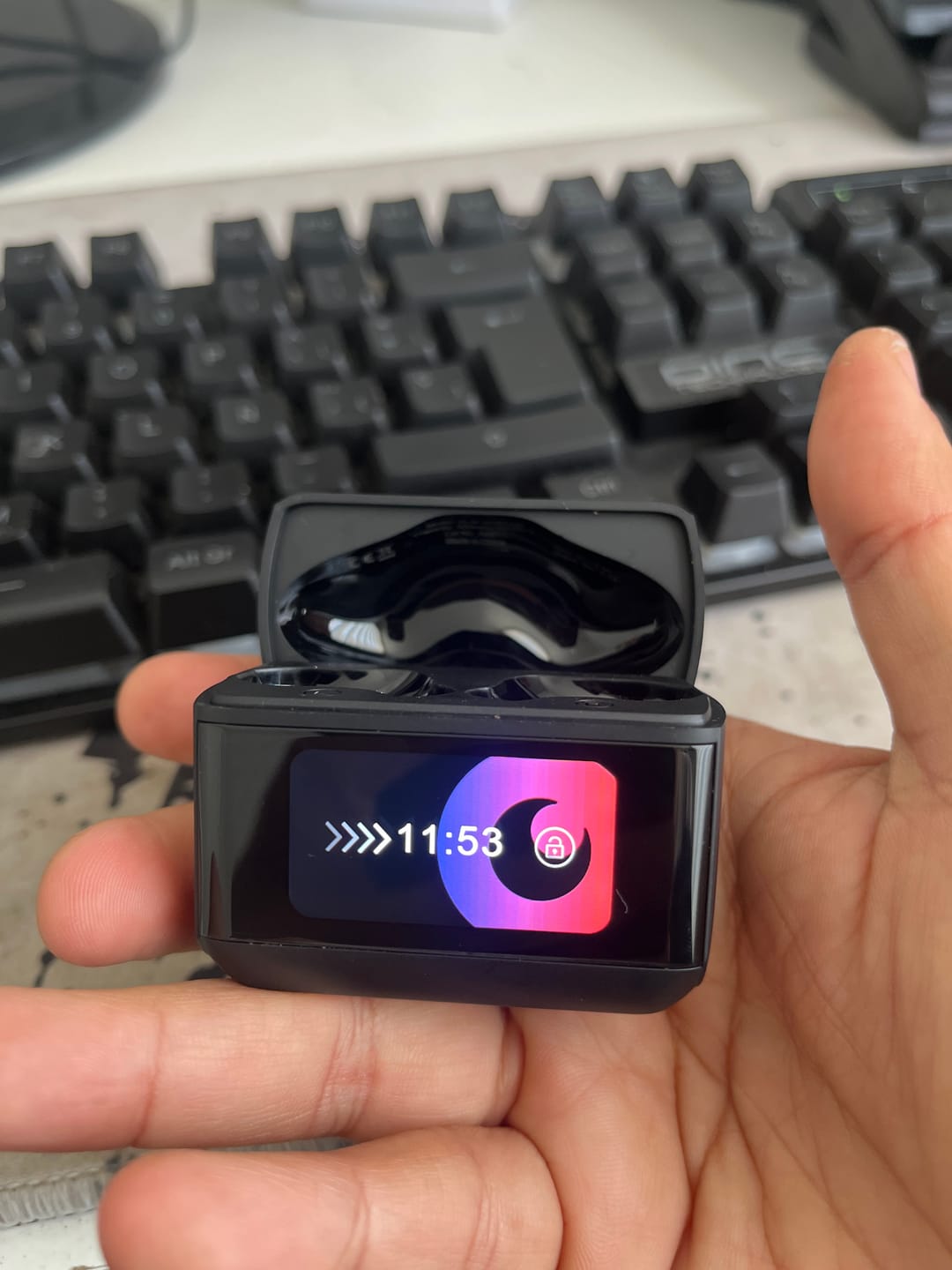 Customer photo review of Audífonos Bluetooth Blik AirPlus ANC Pantalla Táctil