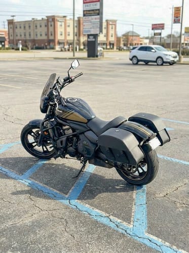 Customer photo review of 28L - Baelor Medium Hard Mount Kawasaki Vulcan S VN650 Motorcycle Saddlebags