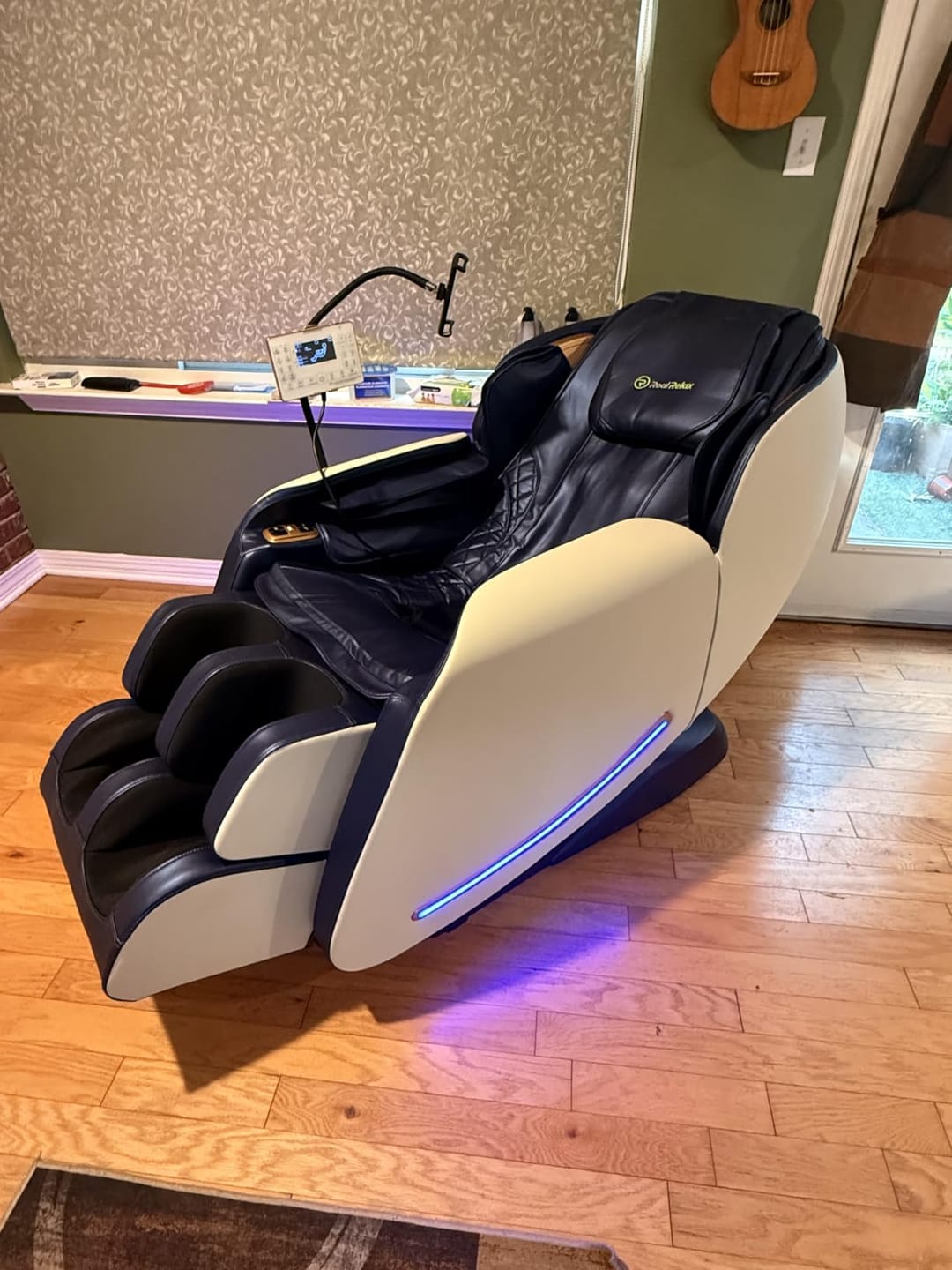 Customer photo review of Favor-06 2026 3D Zero Gravity Massage Chair Blue