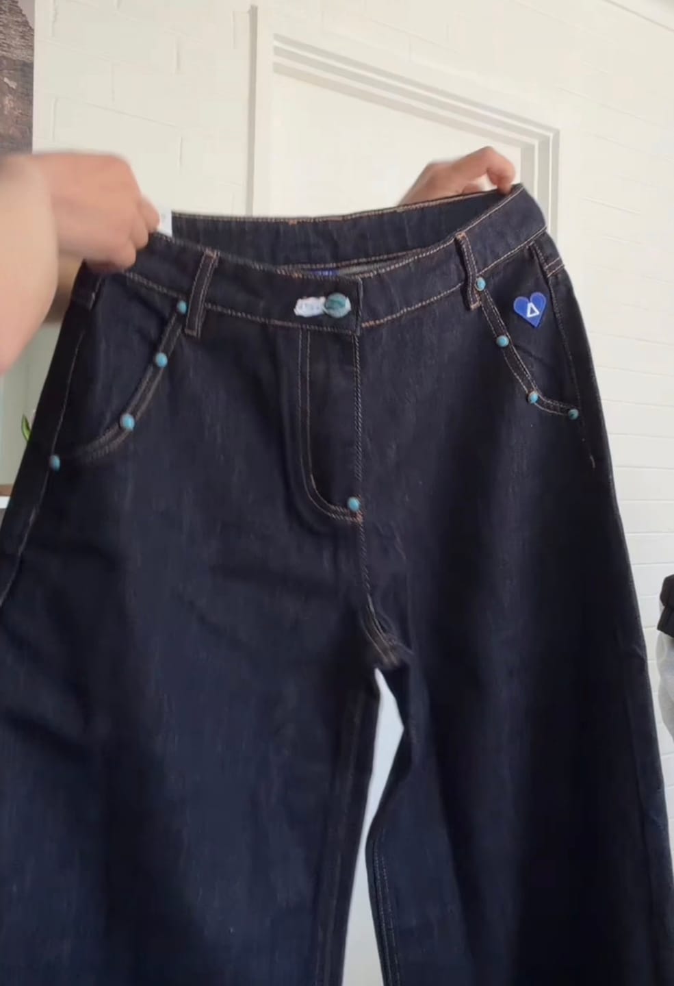 Customer photo review of Aelfric Eden Baggy Barrel Rivet Raw Jeans