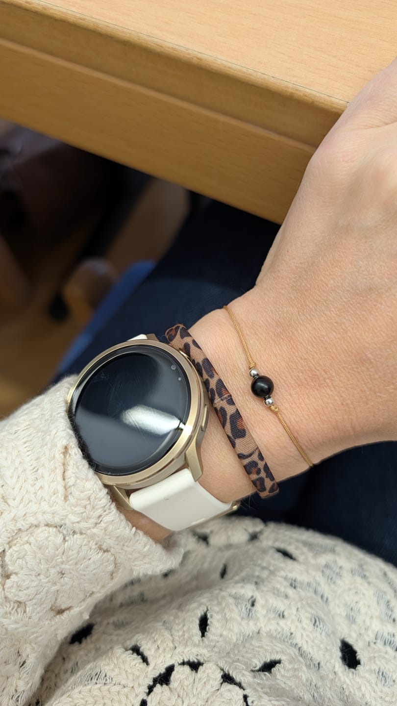 Customer photo review of Obsidian Armband - Naturband