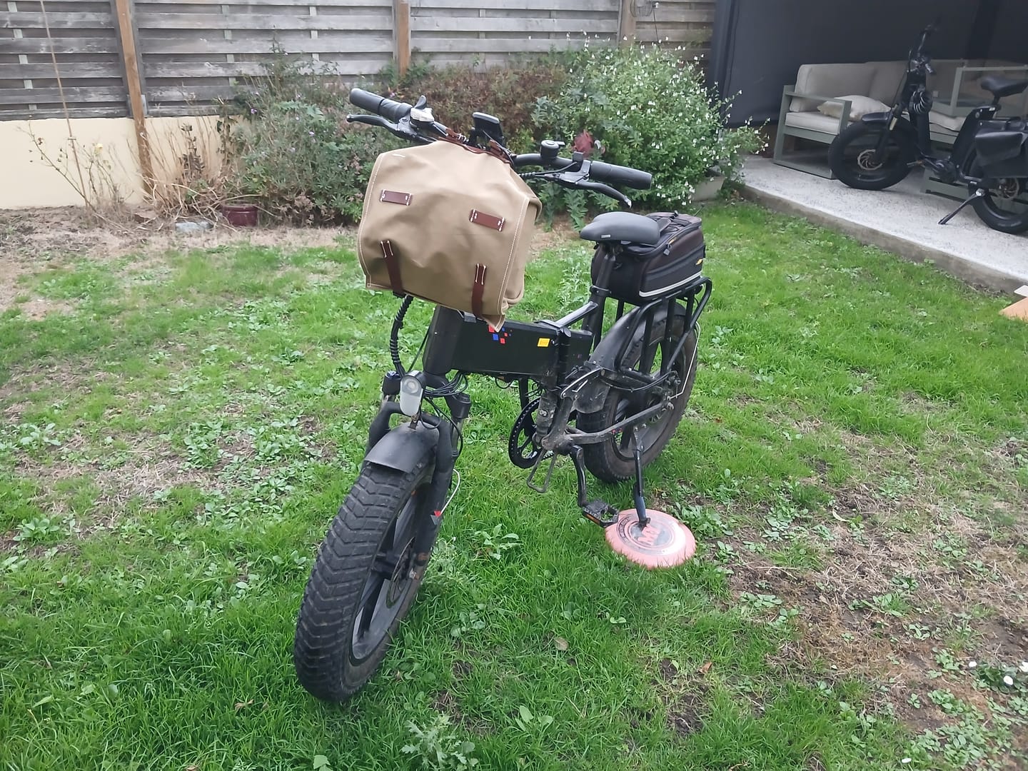 Customer photo review of Original Swiss Army MIL-TEC Cycle bikepack polyester travel outdoor bag Olive
