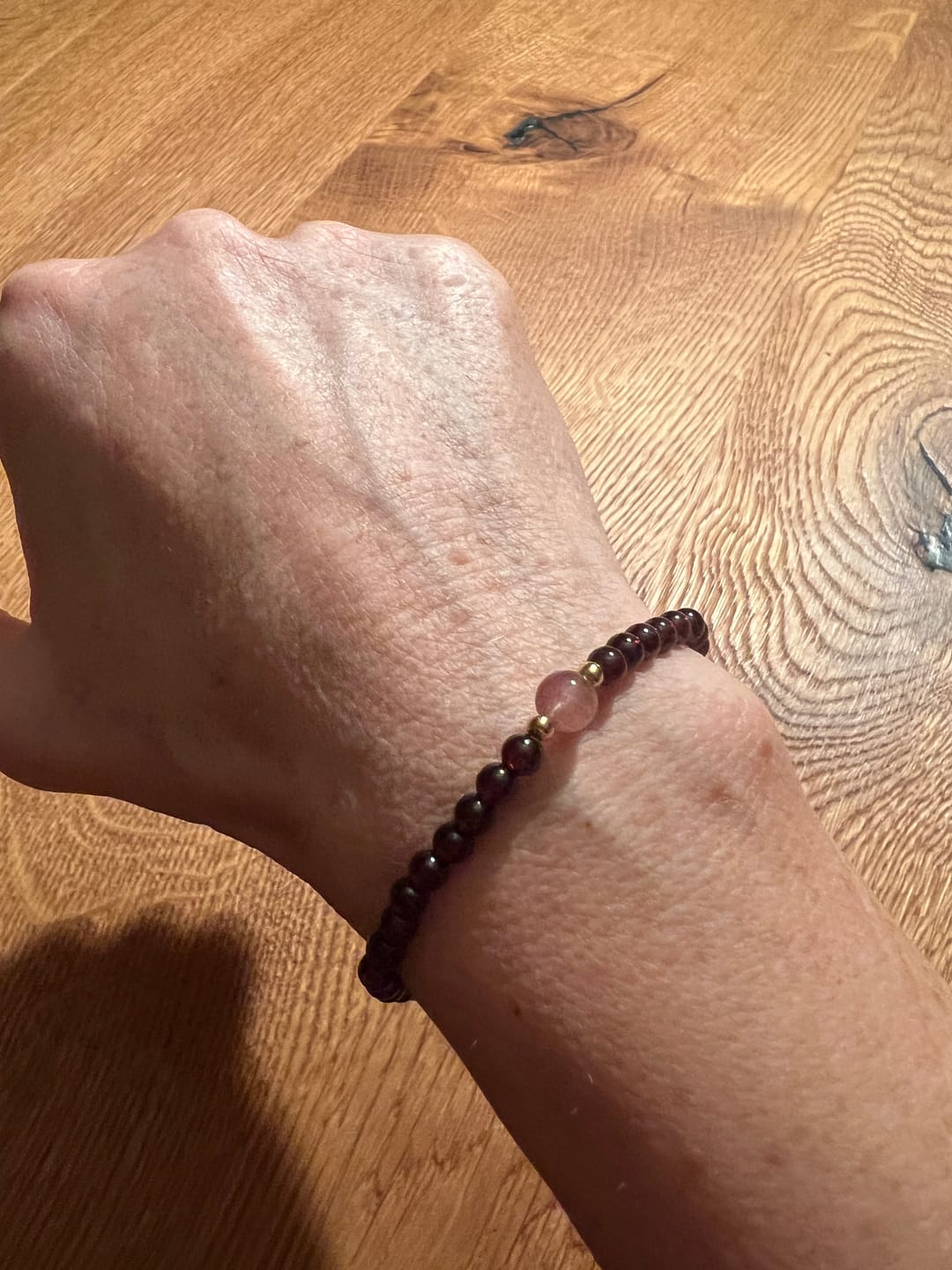 Customer photo review of Rubin Armband - Perlen geschliffen