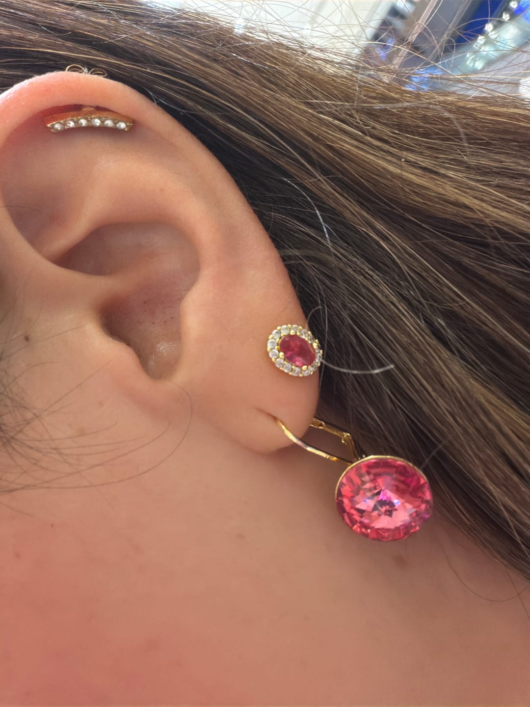 Customer photo review of Par Arete Ovalado Birthstone Plateado