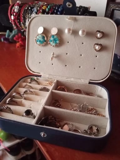 Customer photo review of Boîte à bijoux pour fille en cuir – Design haut de gamme