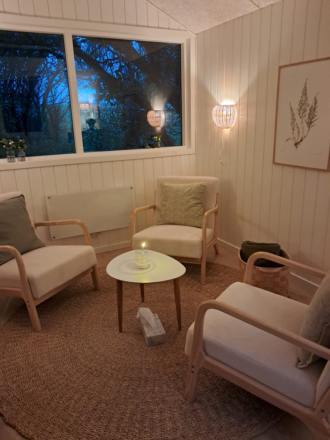 Customer photo review of OHAMA - Fauteuil de salon en bois massif et velours côtelé beige