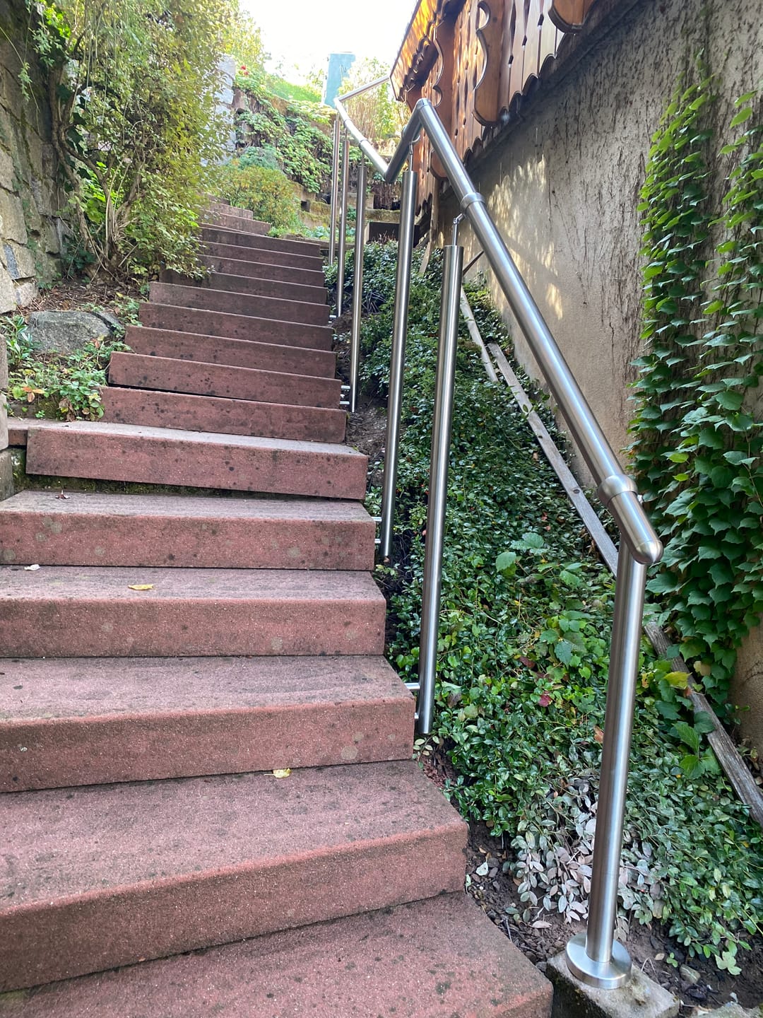 Customer photo review of Freistehender Edelstahl Handlauf zur seitlichen Montage – Starre Ausführung