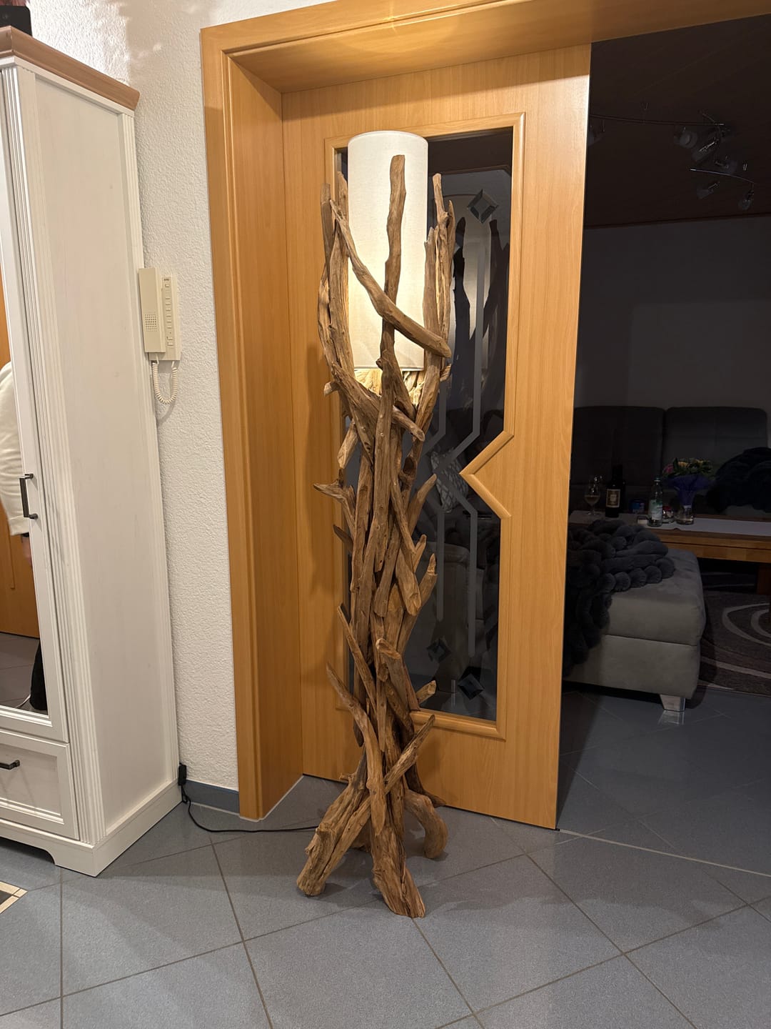 Customer photo review of Treibholz Stehlampe VILLA Lampenschirm Natur 180 cm
