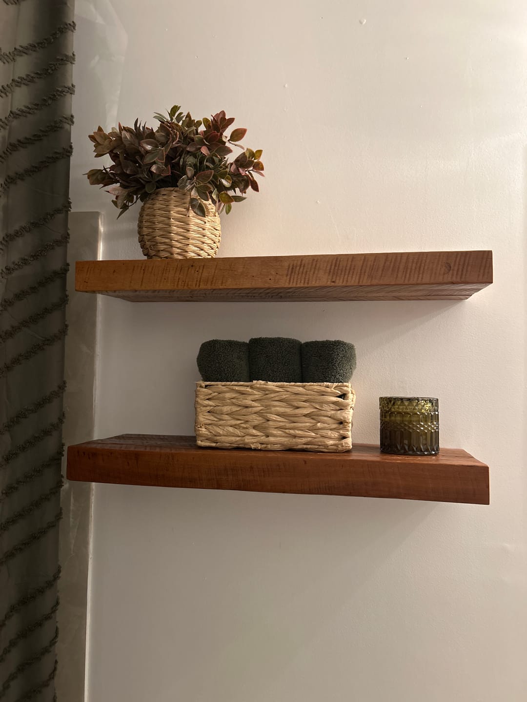 Customer photo review of Reclaimed Hardwood Floating Shelves