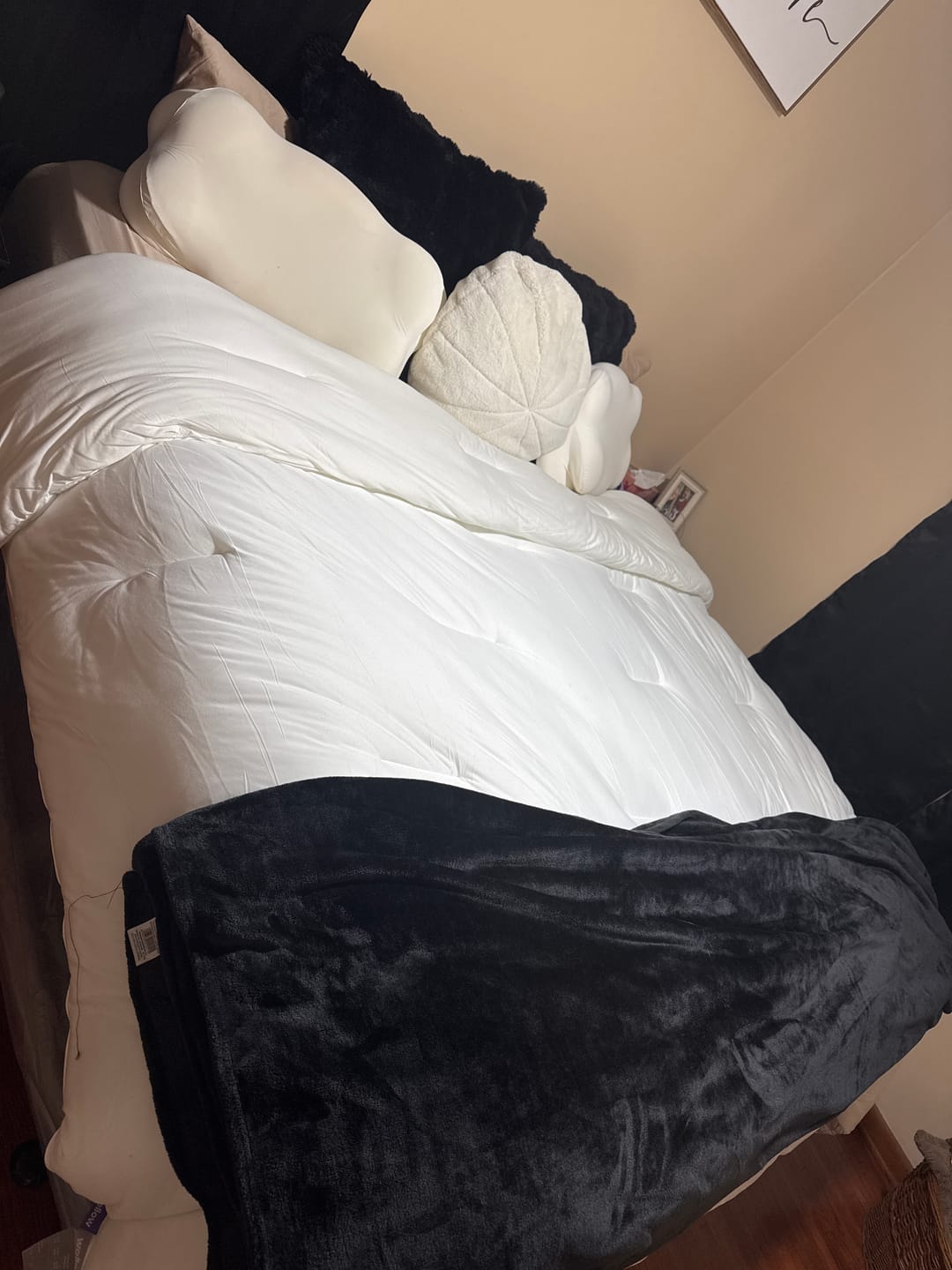 Customer photo review of CloudAlign Pillow