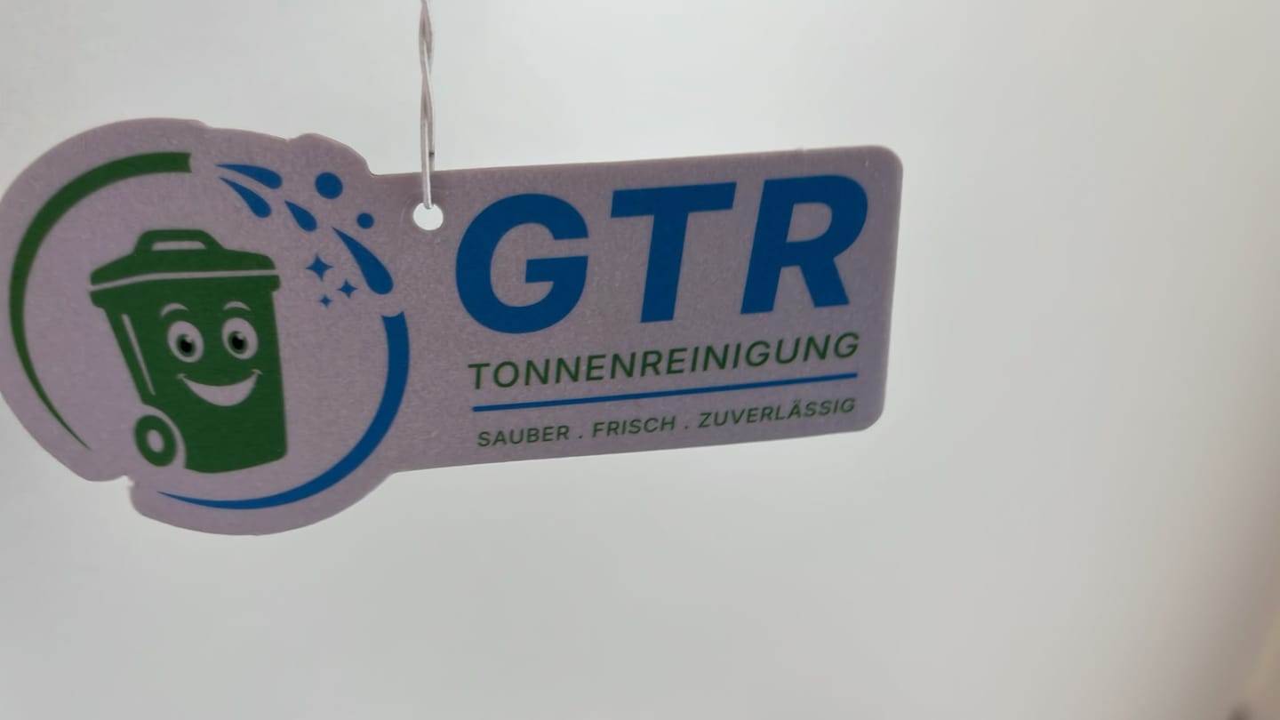 Customer photo review of Duftbäume mit deinem Logo
