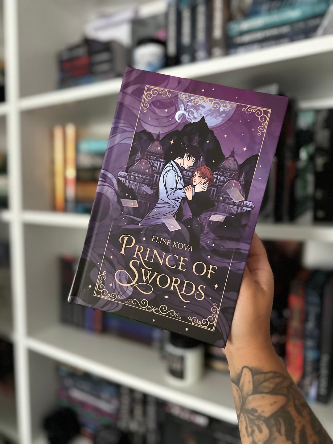 Customer photo review of PS Hardcover SE Prince of Swords by Elise Kova