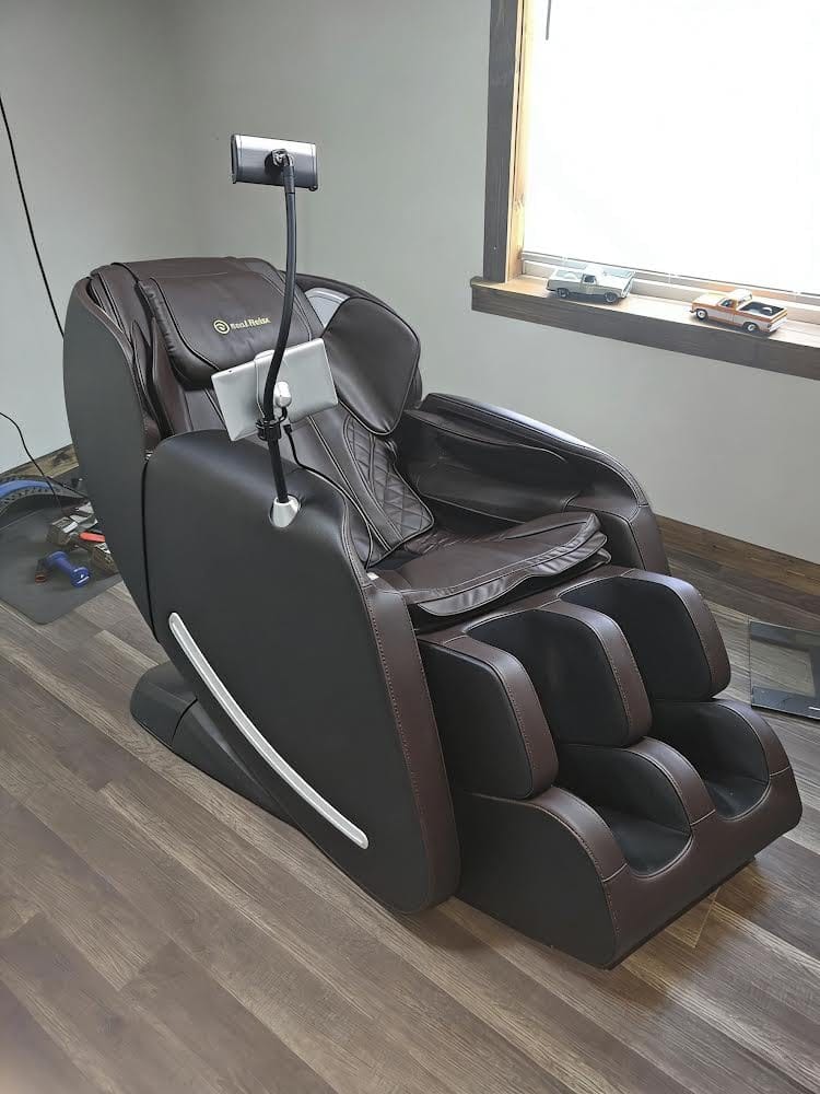 Customer photo review of Favor-06 2026 3D Zero Gravity Massage Chair Brown