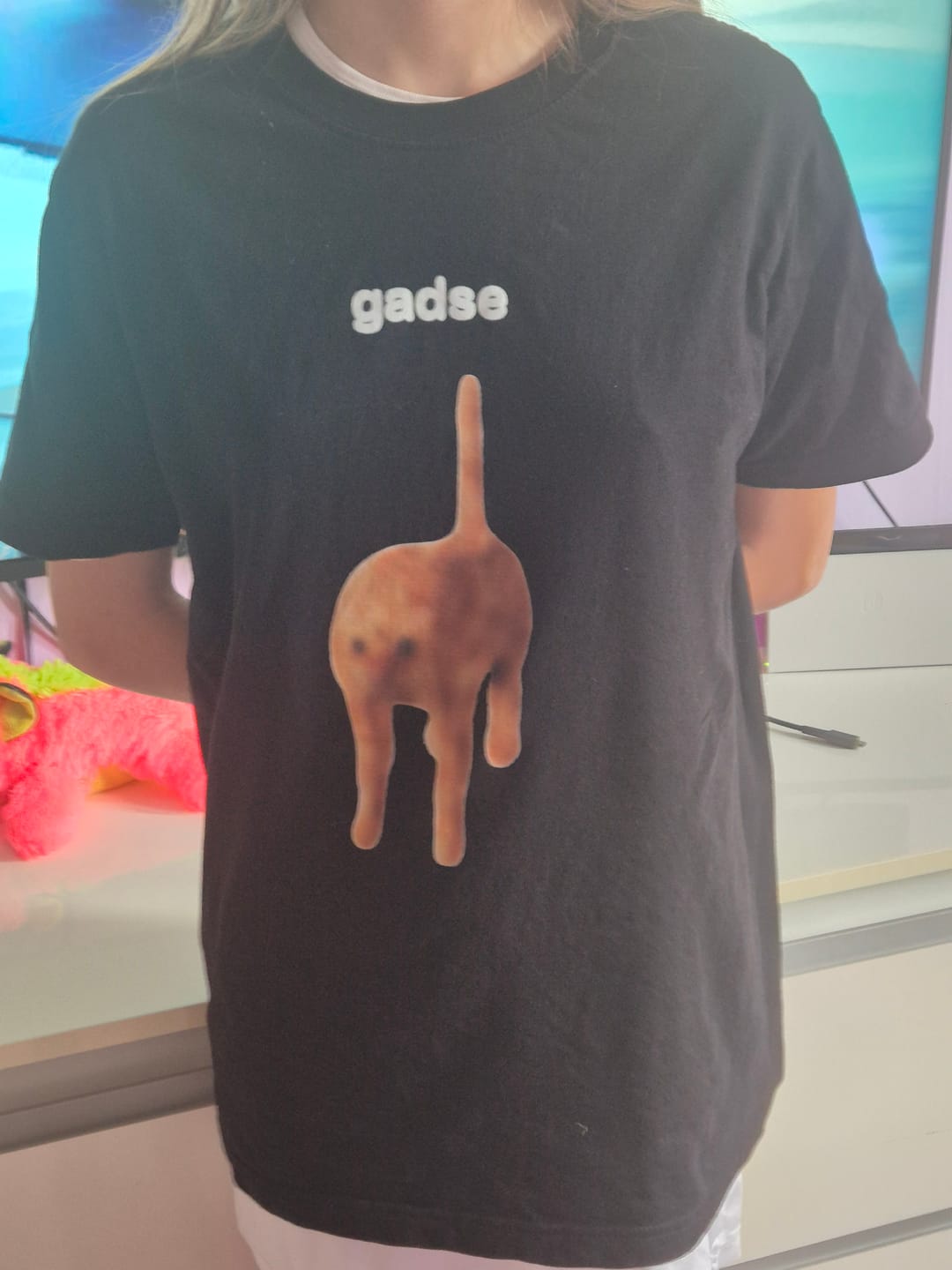 Customer photo review of gadse T-Shirt