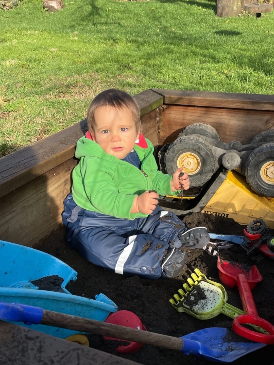 Customer photo review of Jardinera 100% impermeable con forro de polar 10.000mm marca Muddy Puddles