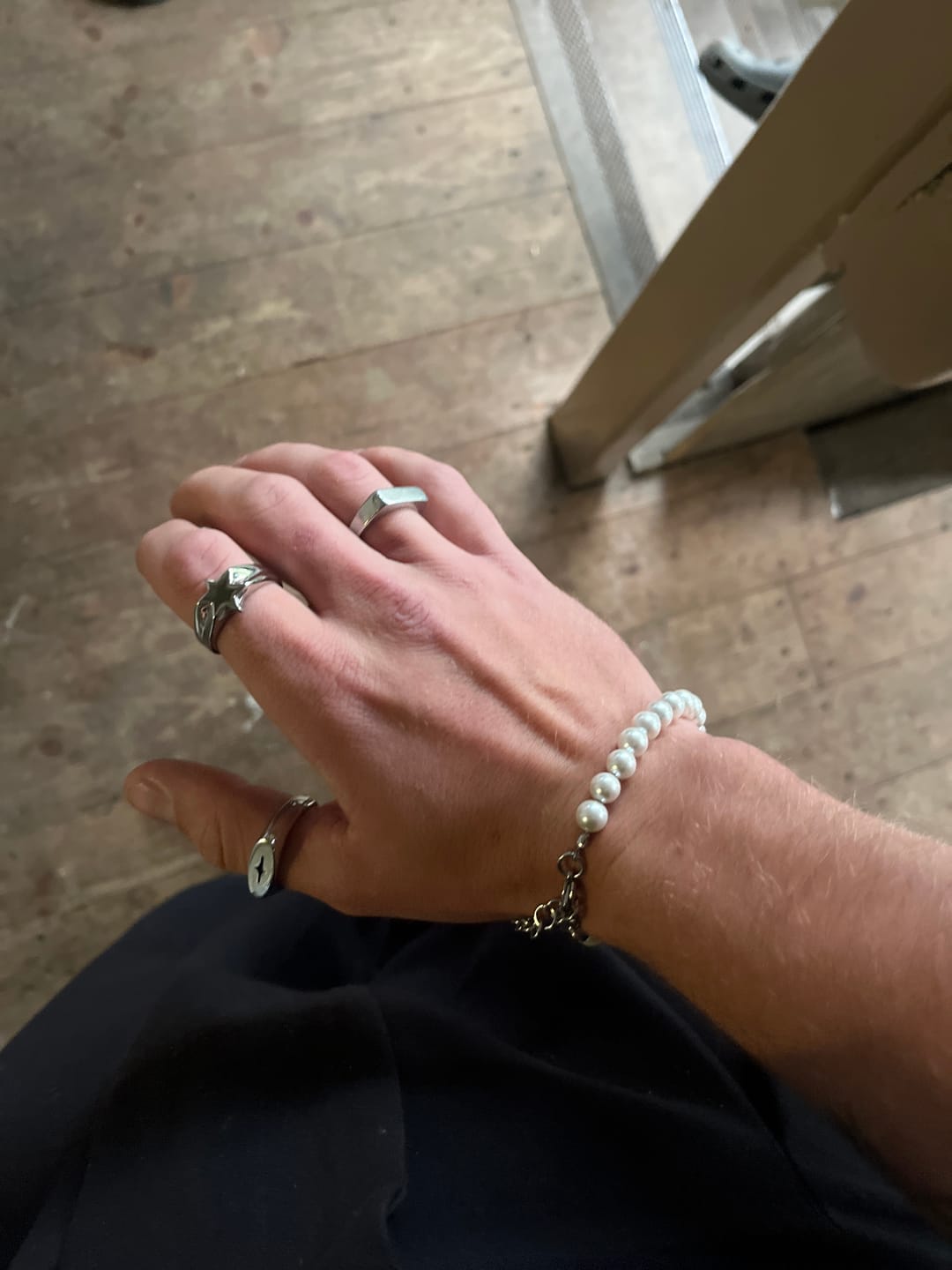 Customer photo review of Rounded Shell Pearl Bracelet