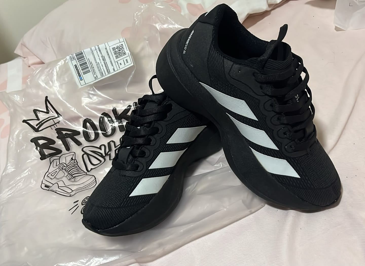 Customer photo review of Adidas ADIZERO EVO SL - NEGRO (AAA)