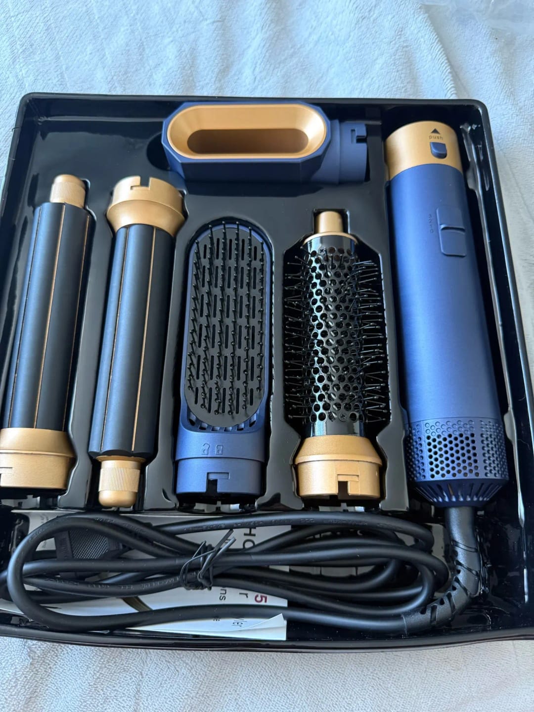 Customer photo review of AQUALYA HairPro™ 5-in-1 – One Gift, Five Styling Tools + Heat Protector