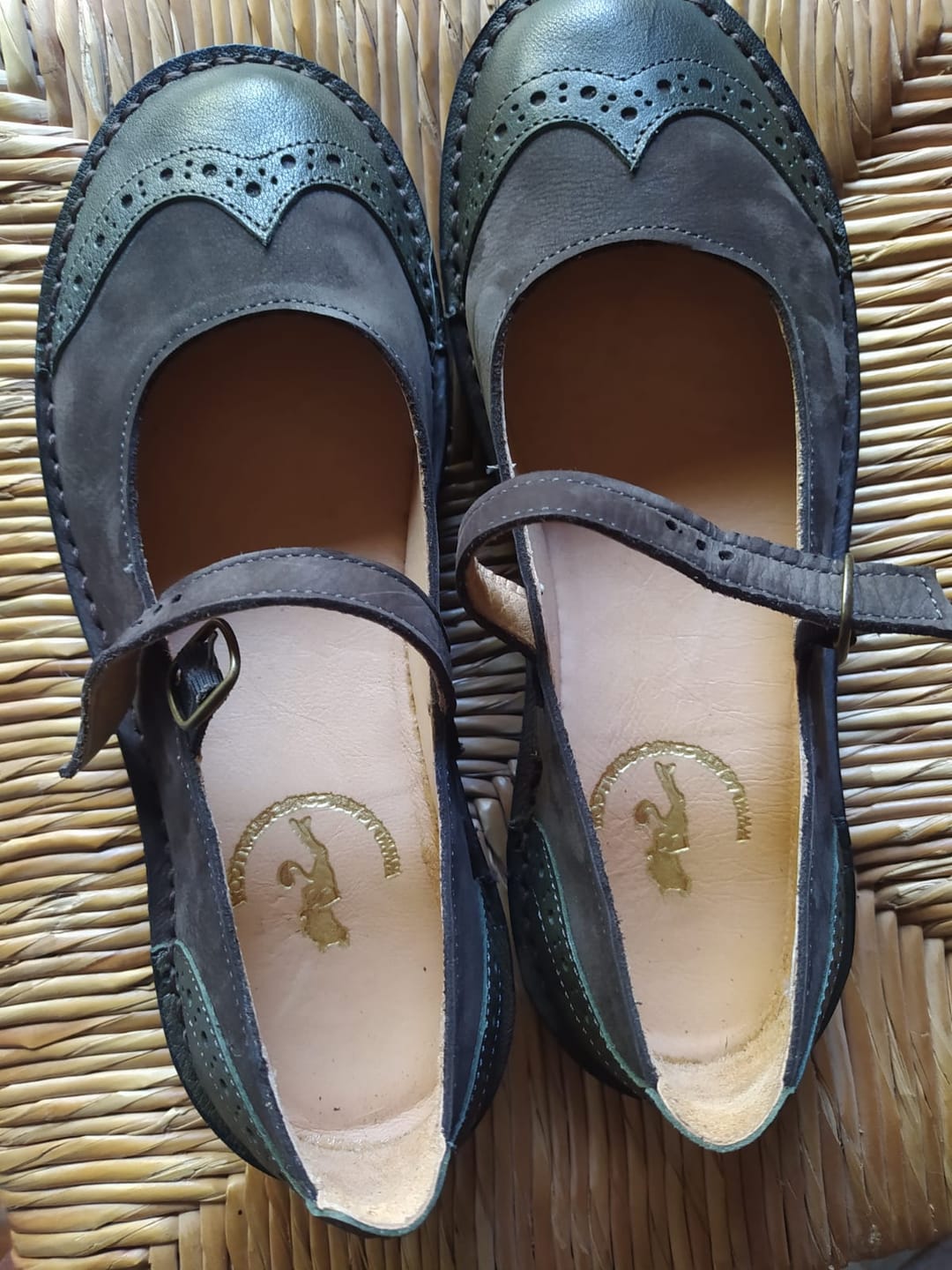Customer photo review of Fisima Brown scarpa bassa in pelle verde e nabuk marrone suola vibram artigianale toscana