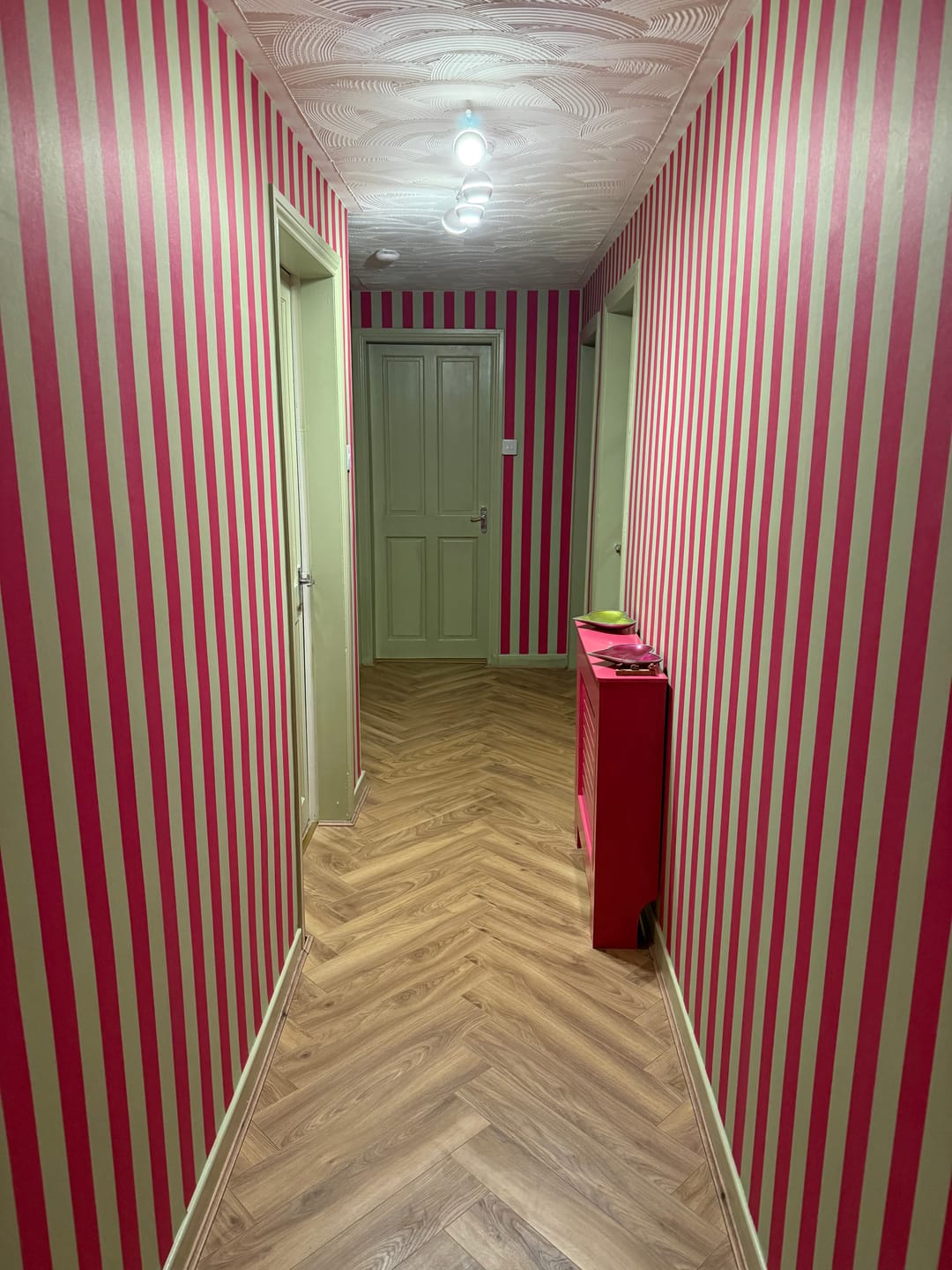 Customer photo review of Boudica - Custom Two Tone Stripe Wallpaper