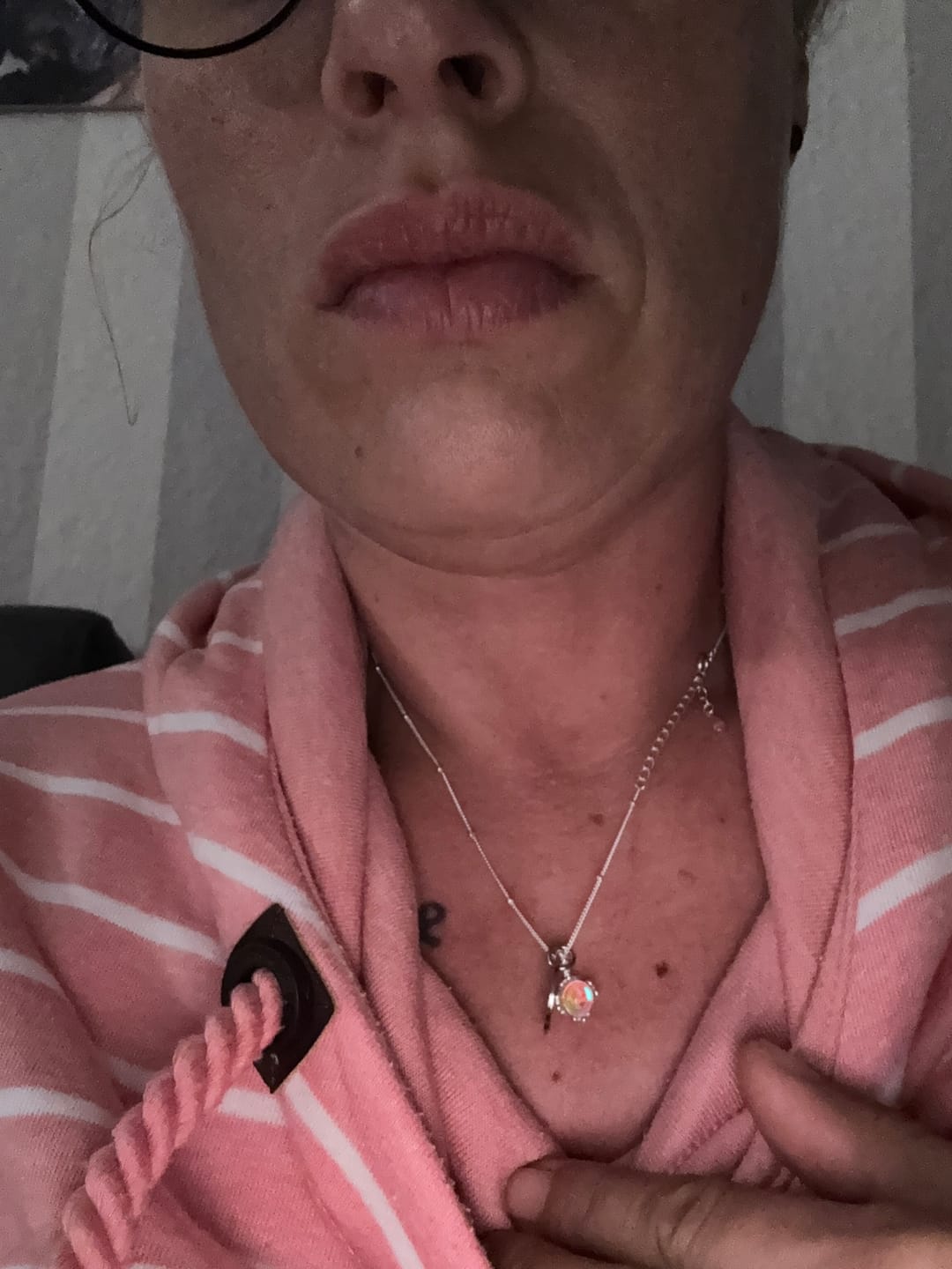 Customer photo review of Mondstein Halskette - Rundschliffanhänger