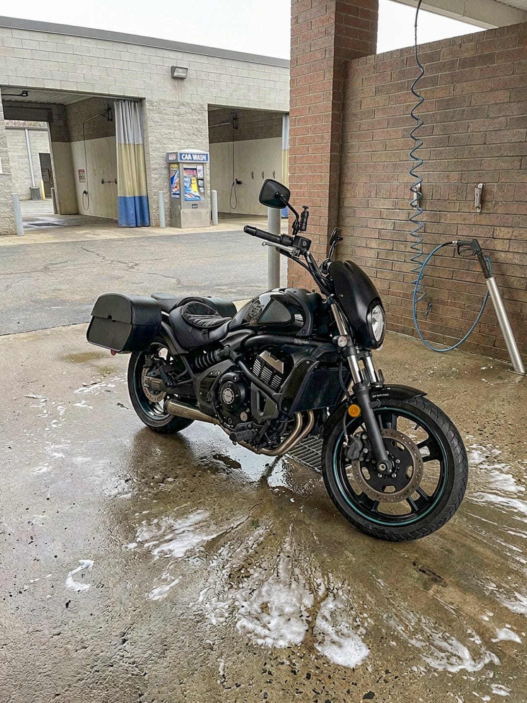 Customer photo review of 28L - Panzer Medium Quick Mount Kawasaki Vulcan S VN650 Leather Saddlebags