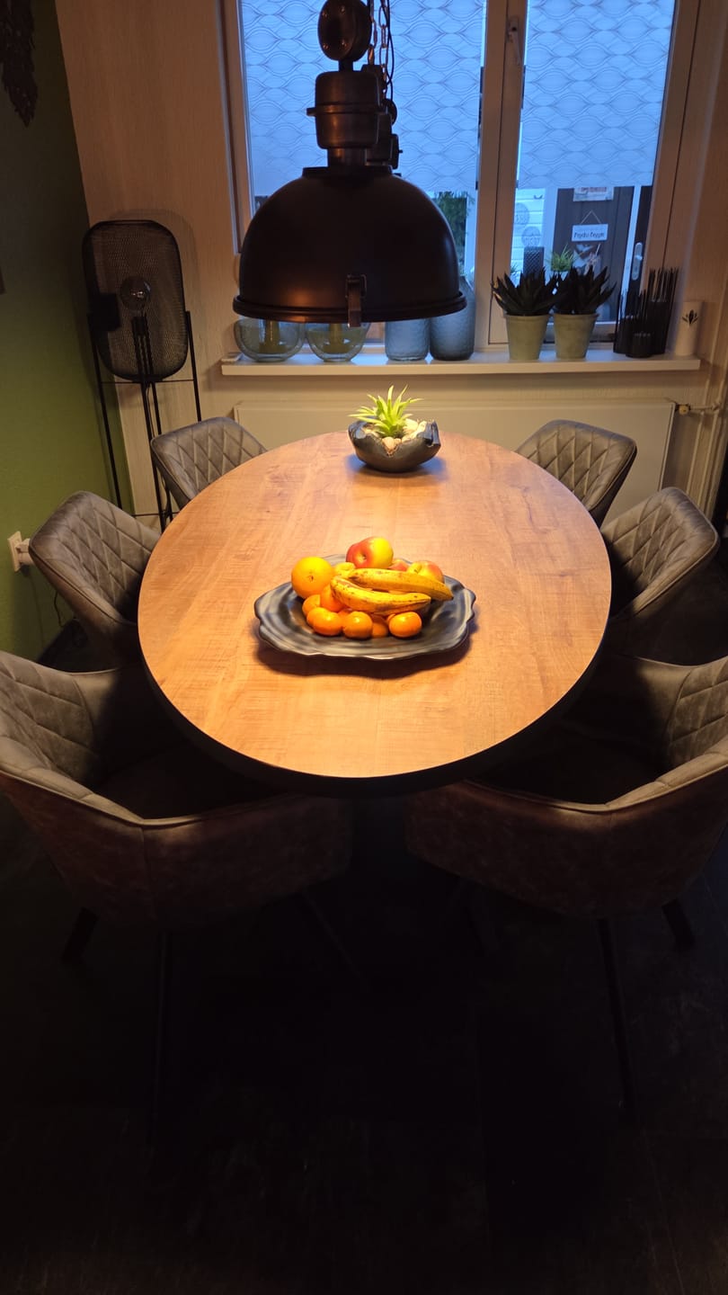Customer photo review of Brione Draaibare Eetkamerstoel - Grijs